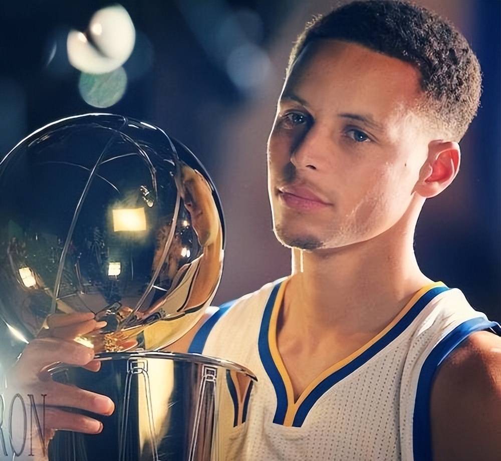 崭露头角 崭露头角