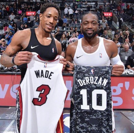 钰栋甩在身 钰栋甩在身